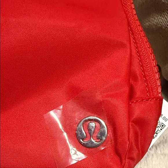 Lululemon Vibrant True Red Unisex Belt Bag - Picture 6 of 7